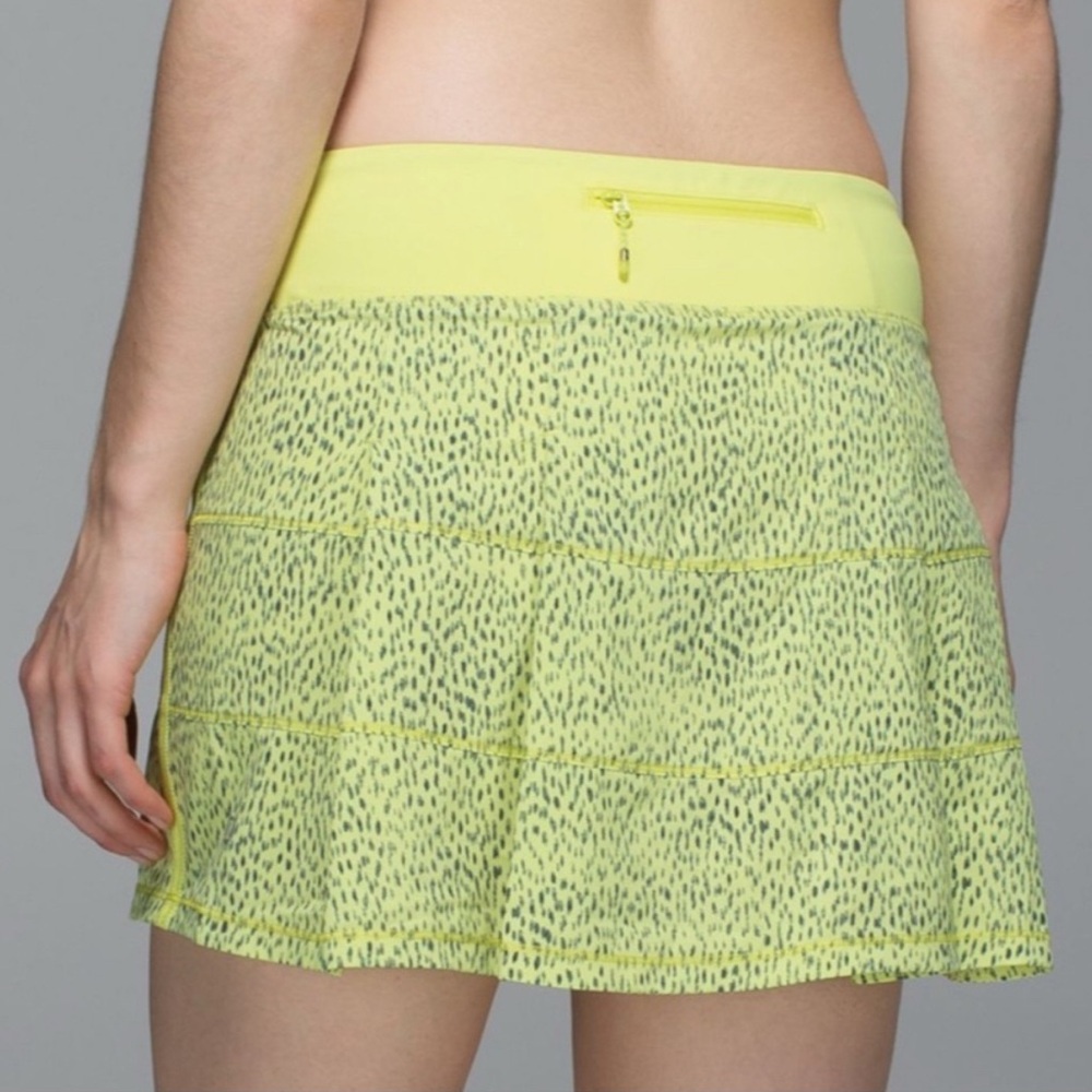 Lululemon Pace Rival Skirt Il in Dottie Dash Clarity Yellow Black Size 6